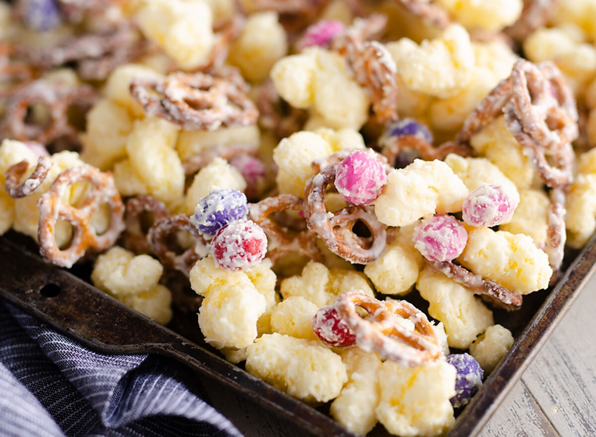 puffcorn snack mix