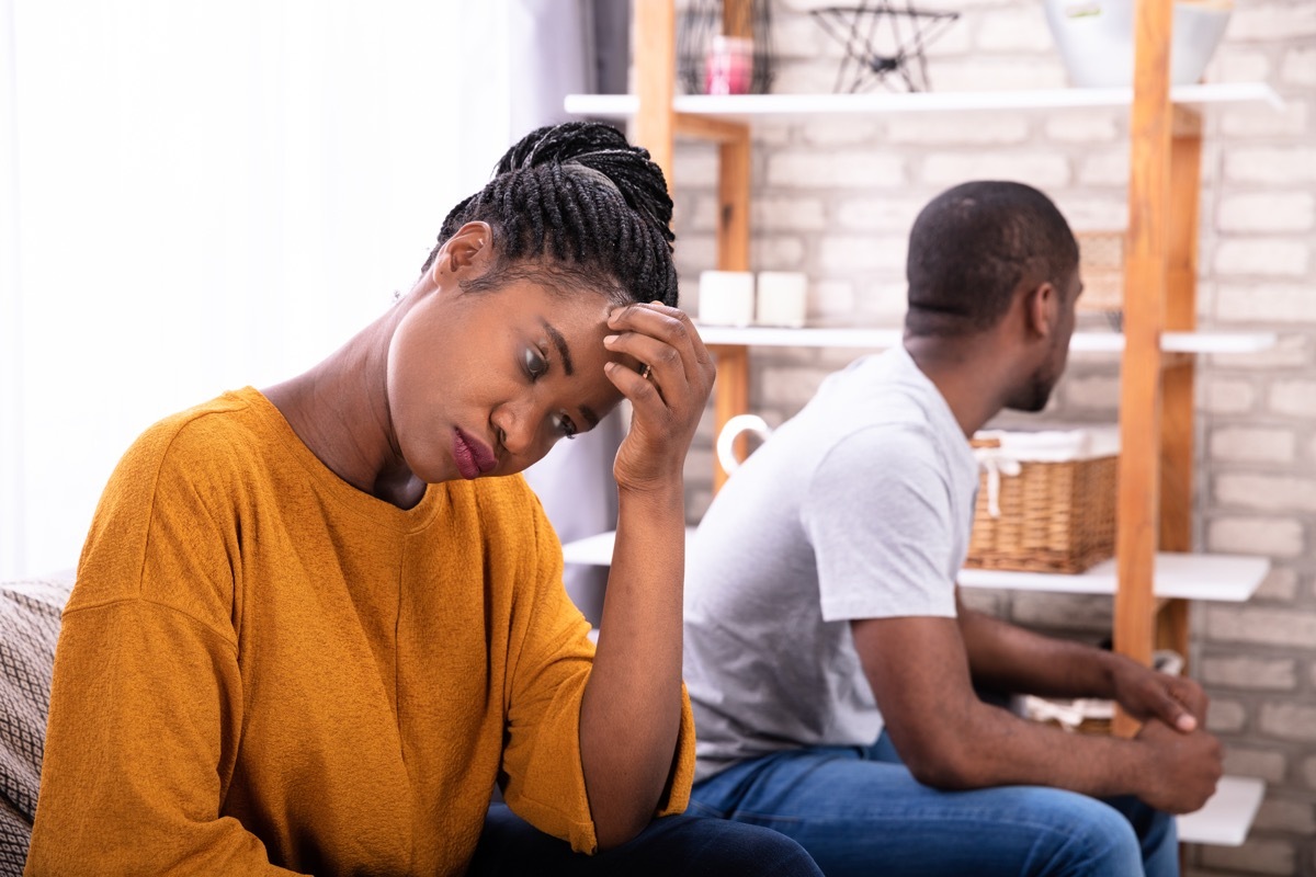 couple arguing on the sofa, things husband should notice