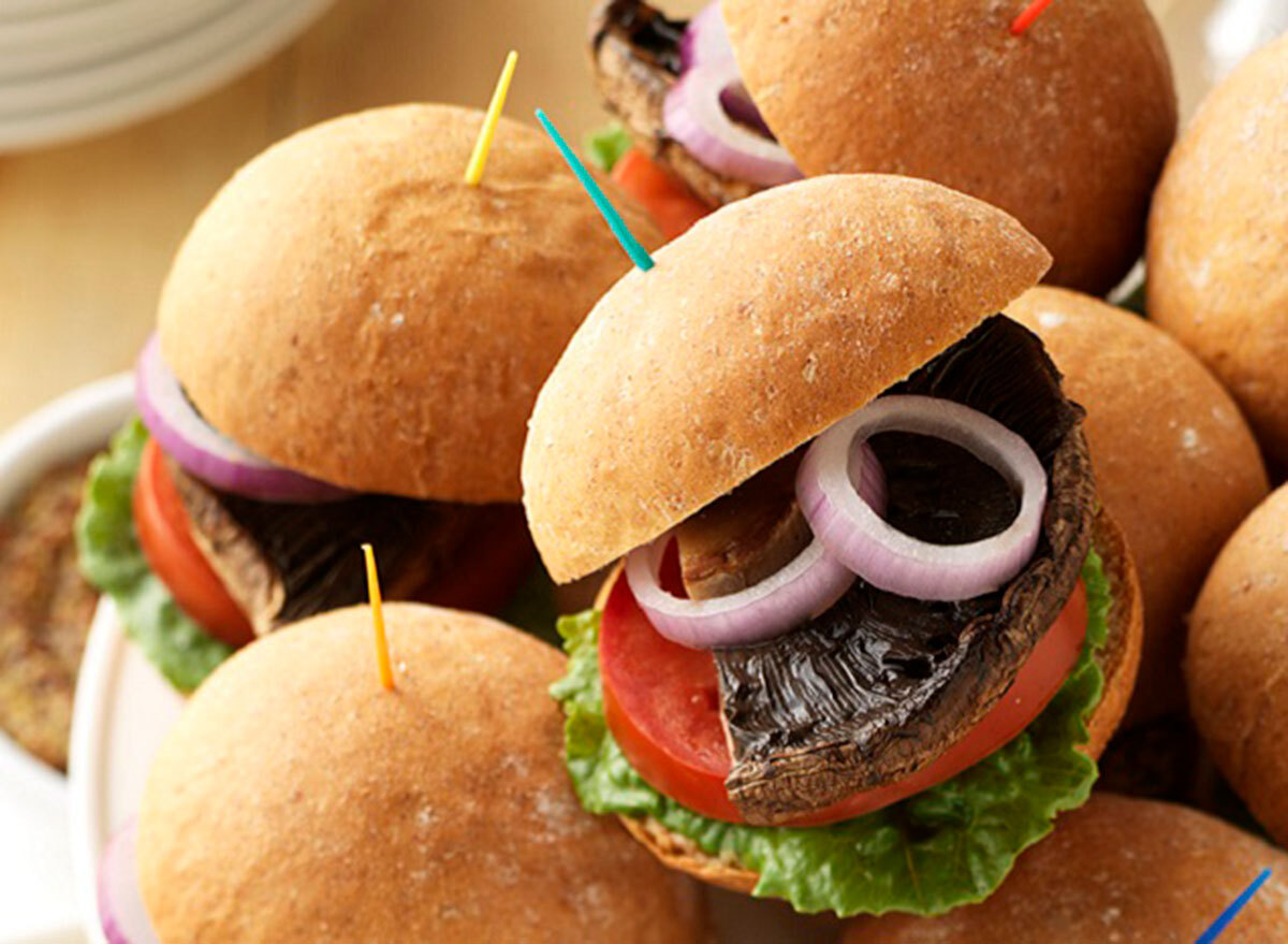 mini mushroom burgers