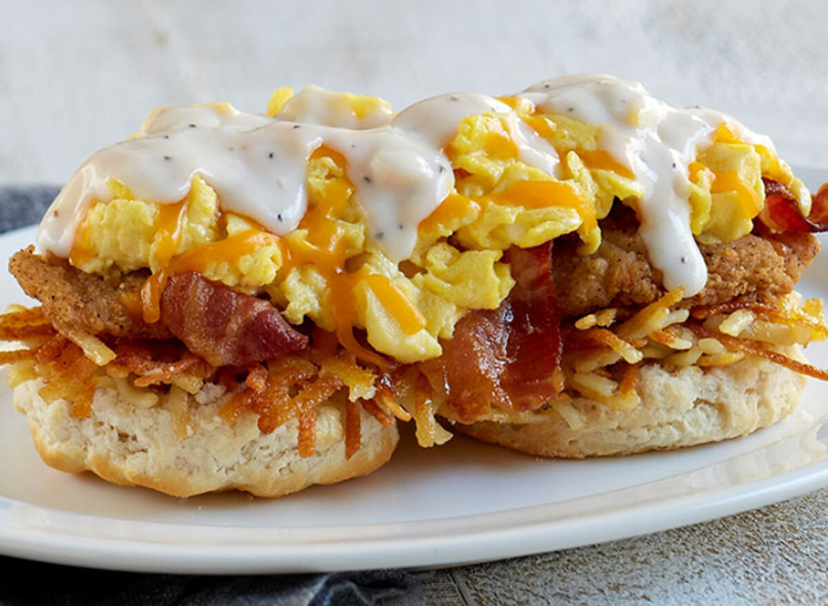 huddle house chicken and bacon biscuit platter