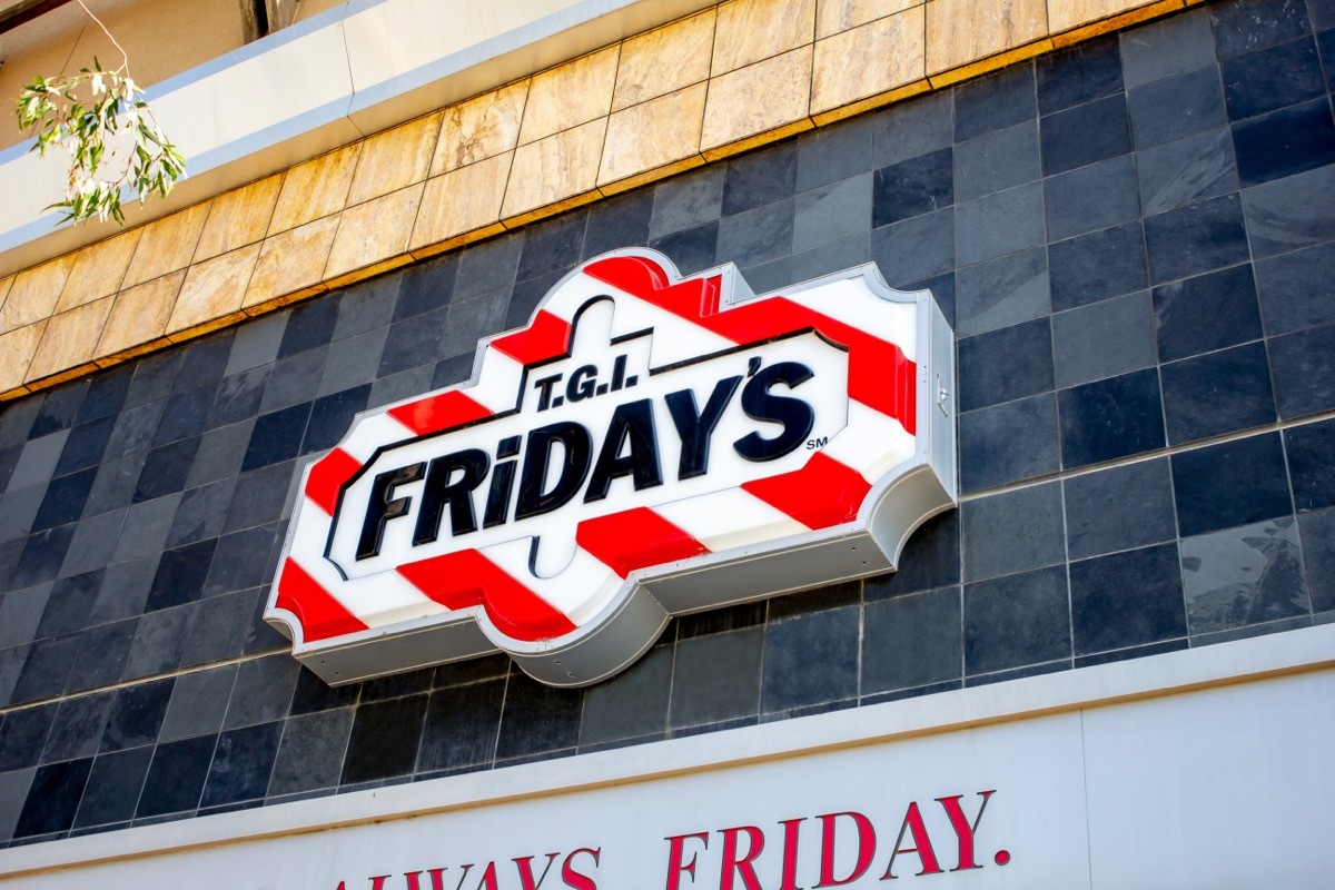 exterior of tgi friday's