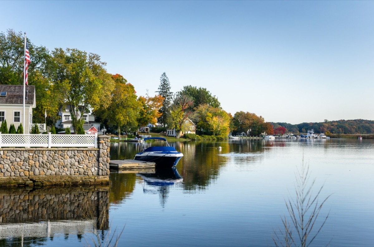 boats on the connecticut river