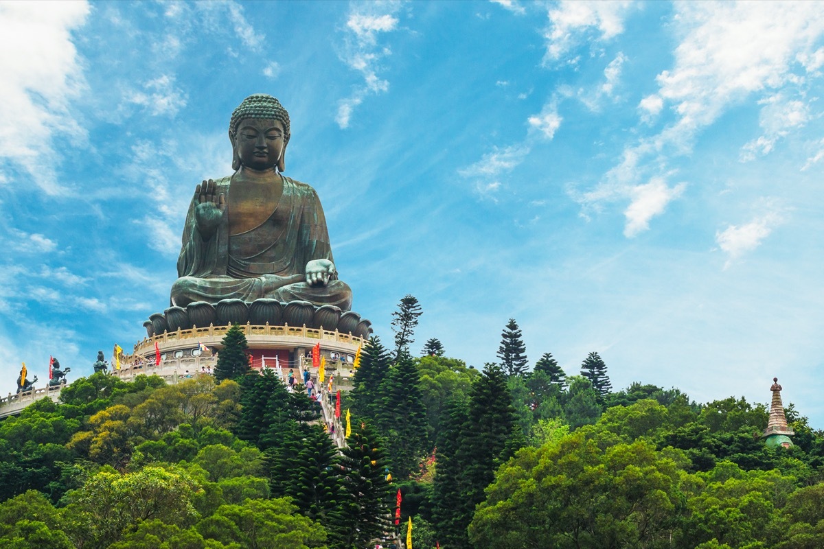 the giant tian tan buddha statue hk