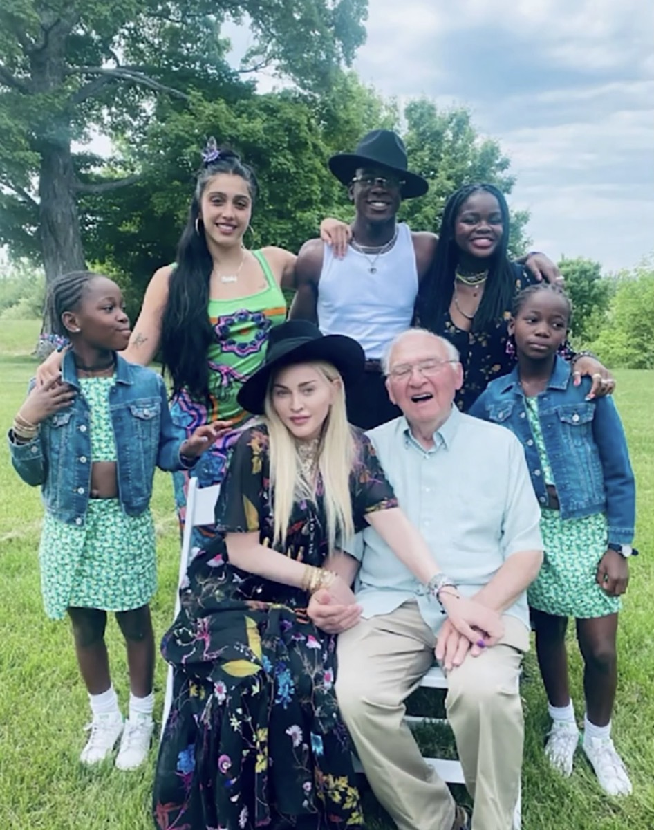 Madonna, her kids, and her father at his vineyard