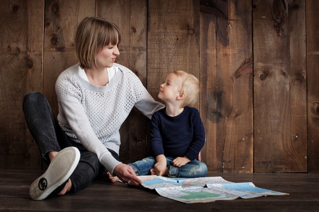 take a break and focus on your kids to be a better mom