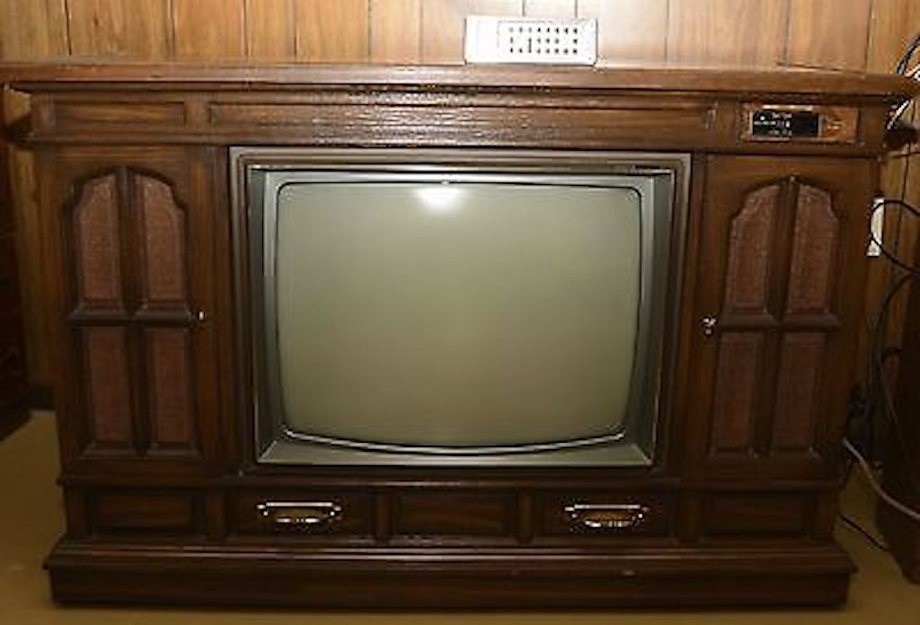 Wooden TV Cabinet Worst Home Decorating Trends