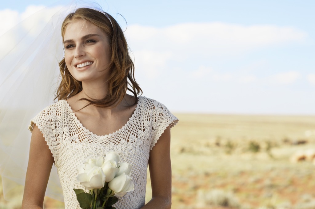 arizona bride in desert this is the age most people get married in every US state