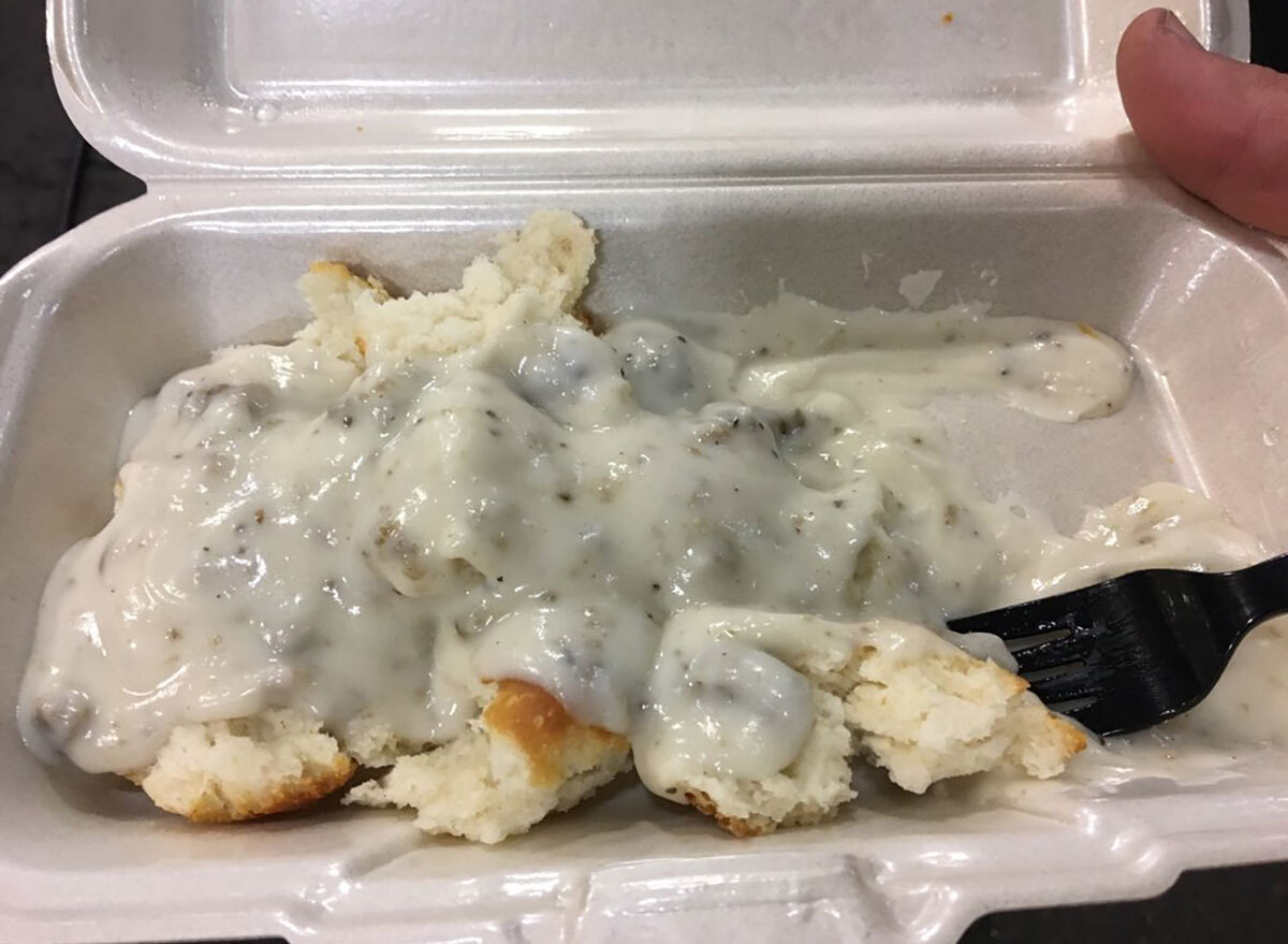 hardees biscuit n gravy