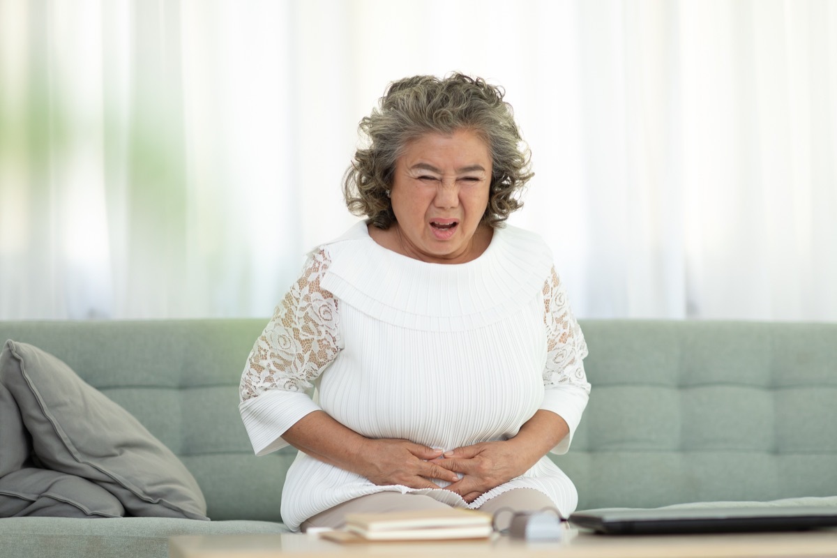 Senior woman with UTI / pelvic pain