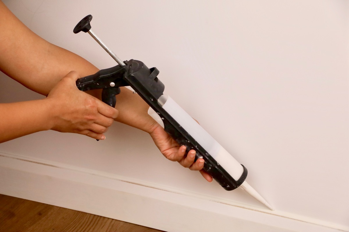 Caulking baseboard