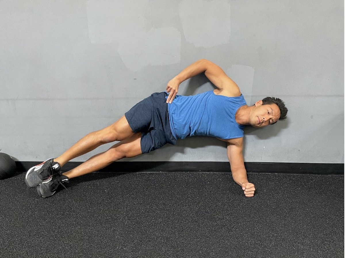 3 side plank hip lift