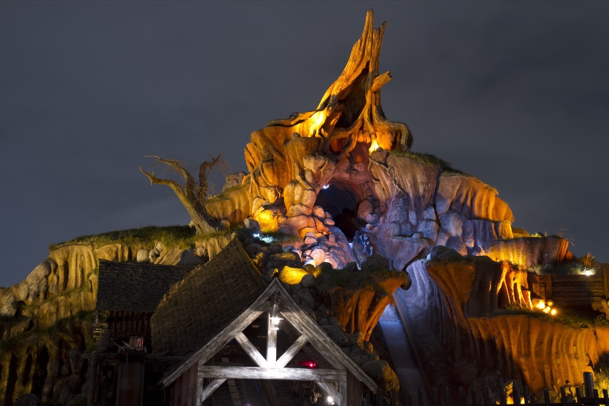 splash mountain disneyland at night