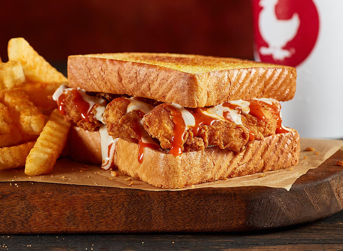 Zaxby's Kickin' Chicken Sandwich