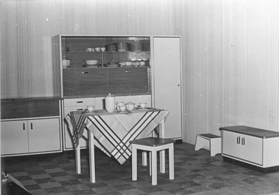 kitchen in 1950s