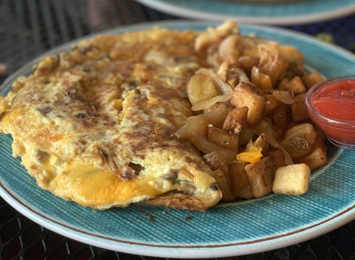 cheeseburger omelet