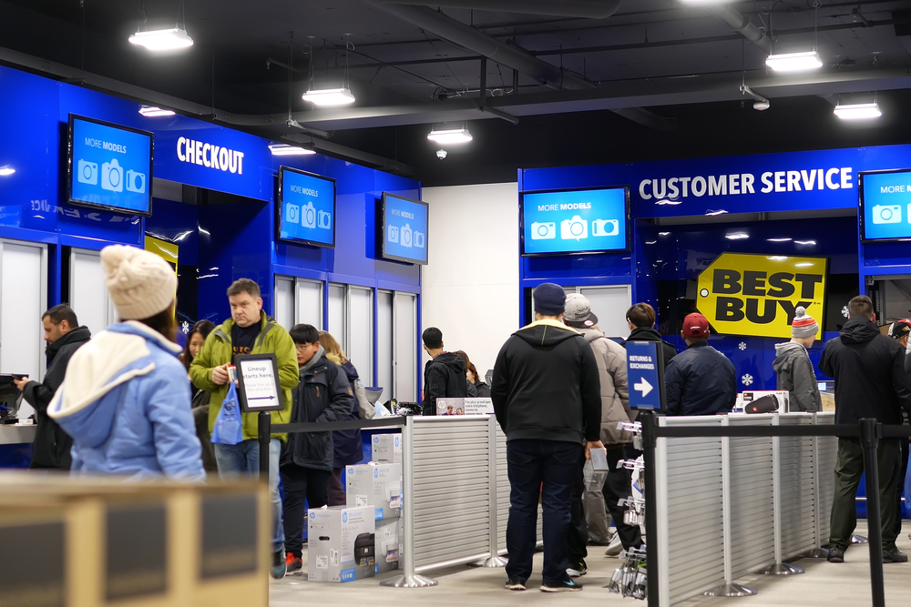 people checking out at best buy store